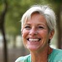Ritratto di Chiara, membro attivo del forum, che sorride cordialmente.
